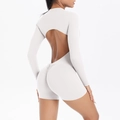 Detail van de open rug en geplooid liftend effect op de witte sportieve bodysuit voor dames - S / Off-white grijs