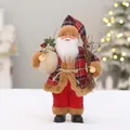 30 cm stehender Weihnachtsmann in rot-kariertem Mantel mit Sack und Zweigen Deko - Rot-Schwarz Kariert Klassischer Stil