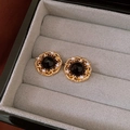 Close-up of vintage flower earrings with black crystal and pearls in a jewelry box - Silver Needle-Gold-Black Palace Style(19#)