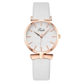 Fashionable women's watch with white leather strap and rose gold bow decoration - White