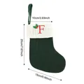 Calza di Natale in maglia verde con ricamo lettera F rossa e risvolto bianco decorativo - Lettera F