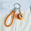 Portachiavi mini palla da biliardo arancione numero 5 con cinturino in pelle intrecciata - N.5 (Arancione)