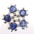Set van vijf zilveren schildpad kettingen met hartvormige blauwe kristallen hangers - 5-delige set / Blauwe Puntsteen