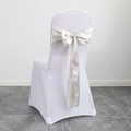 Coprisedia bianco elastico con un fiocco in raso grigio argento per matrimoni ed eventi - Taglia-cuci 17cm*275cm/35g / grigio-argento