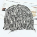 Graue gesprenkelte Strickmütze mit ausgefranstem Rand für einen lässigen Winterlook - Einheitsgröße / Grau/Weiß