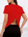 Dettaglio di una maglietta sportiva rossa che mostra il design incrociato sul retro - XS / Rosso