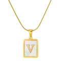 Collier chaîne serpent dorée en acier avec pendentif carré en nacre et lettre V - Lettre V