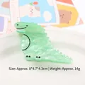 Muntgroene dinosaurus haarklem met marmertextuur voor een minimalistische haarstijl - Muntgroene Marmeren Dinosaurus / Lichtgroen (Dinosaurusvorm)