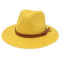 Dettaglio del cappello Fedora giallo in paglia con fascia in pelle marrone e nappa - Giallo