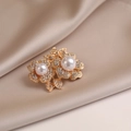 Elegant gold flower brooch with white pearls and sparkling rhinestones for blazers - 553# Pearl Flower