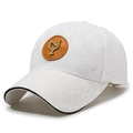 Weiße Baseballkappe mit Monogramm-Jacquardmuster und braunem Leder-Logo-Patch - Weiß
