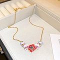 Collier doré à fleurs émaillées colorées et perles dans un coffret à bijoux - Style Coloré Cinq Fleurs Plaqué Or Véritable (26#)