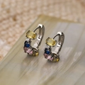 Squisiti orecchini a cerchio argento con zirconi ovali multicolori e micro-cristalli - Stile Argentato (44634)