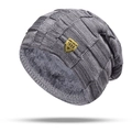 Men winter dark grey knit beanie with thick fleece lining and golden decorative badge - One Size (High Elasticity) / Grey (Hat Only)