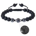 Dettaglio del bracciale in pietra opaca da 8mm con proiezione Ti Amo in 100 lingue - Bracciale in Pietra Magnetica Nera e Pietra Smerigliata