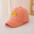 Detail der korallenrosa Baumwoll-Basecap mit dreifachem Smile-Stick und Text - 48-52cm (2-6 Jahre) / Orange
