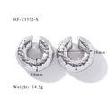 Dettaglio dell'orecchino a clip argento con diametro 30mm e larghezza interna 10mm - Stile Martellato Argento (HF-E3572-S)