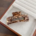 Grande pince à cheveux rétro en acétate avec motif écaille de tortue marron et crème - Marron Marron 10.5cm