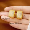 Boucles d'oreilles créoles dorées géométriques avec zircons cubiques micro-pavés - E2992 Large Pavé de Zirconium