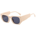Modische quadratische Oversize-Sonnenbrille mit beigem Rahmen und dunklen Gläsern - Beige