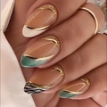 Τεχνητά νύχια αμυγδάλου με λευκά French tips, ζέβρα σχέδια και χρυσές λεπτομέρειες - AW185 Γαλλικό Μοτίβο Ζέβρα (Μαύρη Κόλλα Ζελέ)