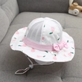 Cappello sole neonato bianco e rosa con rete, stampa pere e fiocco decorativo - 48-52cm (Regolabile) / Bianco (Pera Rosa Chiaro)