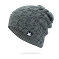 Dunkelgraue Strickmütze mit Stern-Label und dickem Fleece-Futter für extra Wärme - Einheitsgröße / Grau