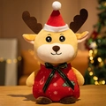 Dettaglio del peluche di renna natalizia con nastro Merry Christmas e cappello rosso - Renna di Natale blu / 23CM