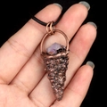 Pendentif en améthyste vintage avec texture cuivre rustique sur cordon noir - Améthyste