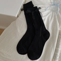 Sweet black Lolita mid-calf socks with large lace bow and classic ribbed texture - Lace Bow / Black Lace Bow