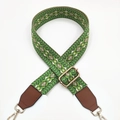 Correa ajustable de 3,8 cm de ancho con patrón geométrico verde y herrajes de oro - Verde claro + cuero marrón