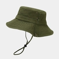 Detalle de sombrero de sol de algodón lavado con ojales metálicos y cordón ajustable - Verde Militar Rayado
