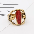 Gotische mummiekist ring in antiek goud met schedeldetails en rode inleg - US 7 / Goud