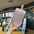 Roze paarse gradiënt ijsje vorm plastic waterfles met kleurrijke draagriem - 300ml / Paars