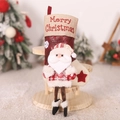 Dettaglio di Babbo Natale 3D su calza natalizia in lino con ricamo Merry Christmas - Stile Babbo Natale in ecopelle