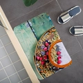 Dettaglio del tappeto a semicerchio con stampa colazione su pavimento in piastrelle - 40x60cm / Ciotola Di Cereali Ai Frutti Di Bosco