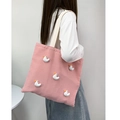 Dettaglio della borsa tote in tela a righe rosse e bianche con paperelle 3D carine - Anatra 3D Strisce Rosse