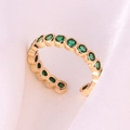 Bague minimaliste en cuivre plaqué or 18k avec zircons verts sur soie rose - Ouvert Réglable / Zircon Vert
