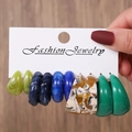 Detail view of 4 pairs of acrylic resin C-shaped and teardrop earrings in various colors - E0001-2/4 Pairs Set/Blue Green Amber