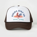 Cappellino trucker classico Koloa Surf Co. con rete e grafica di gallo su pannello bianco - Caffè (Corda Nera)