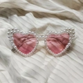 Lunettes de soleil cœur roses avec perles blanches et branches pailletées pour fête de mariée - Paillettes