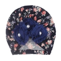 Marineblauer Baby-Turban mit Blumenmuster und drei Stoffblumen mit Perlenverziereung - A Dunkelblau Blumig