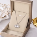 Collier avec pendentif coquillage argenté, perle et diamants dans un écrin champagne - 8885-Argent