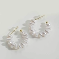 Detail of C-shaped hoop earrings featuring white baroque pearls and golden metal finish - C-Shaped Baroque Artificial Pearl Earrings (ES2419-1)