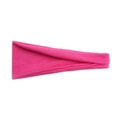 Détail du bandeau de yoga élastique rose rouge montrant le tissu en coton doux et sa texture - Rouge Rose