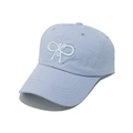 Detail der hellblauen Baseballkappe mit weißer Stickschleife und funkelnden Strasssteinen - M (56-58cm) / Himmelblau