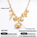 Collar de acero inoxidable dorado con colgantes de flor perla corazón y sol - Estilo de Corona y Herradura (XL31347)