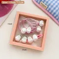 Rosa Kaninchen Haarschmuck-Set für Kinder in einer quadratischen PE-Folien-Displaybox - Weißer Hase Set (Folienbox)