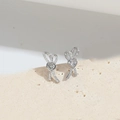 Orecchini a farfalla in argento con zircone a cuore e piccoli cristalli - Nodo a Cuore (Argento)