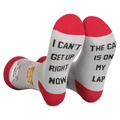Chaussettes grises avec détails rouges, motif de chat et texte anglais amusant - Motif Chat Gris / Gris